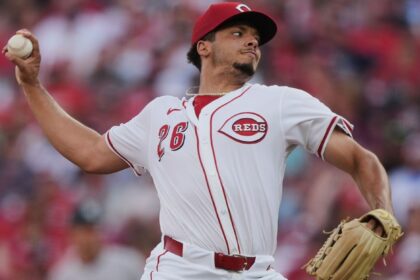 Chase Burns: Debut soñado con récords de strikeouts para los Reds