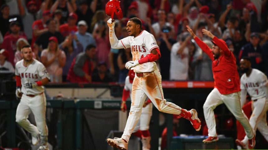 Moore, prospecto estrella de Angels, conecta jonrones decisivos vs Red Sox