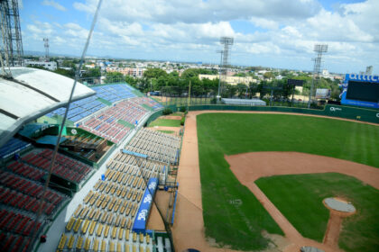 Abinader Impulsa Estadio MLB: Comisión Evalúa Construcción en Santo Domingo