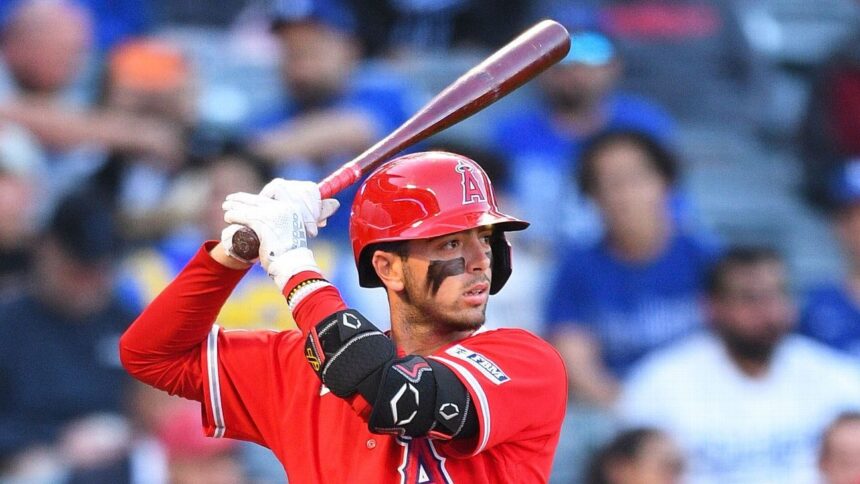 Neto: MRI Limpia, Alivio en los Angels tras Lesión del Torpedero