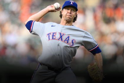 DeGrom cerca del No-Hitter deslumbra a los Rangers: Dominio en el Montículo