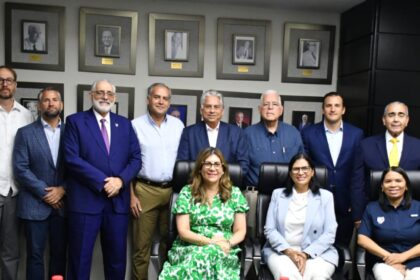 Vitelio Mejía reelegido presidente de LIDOM: Unanimidad en las votaciones