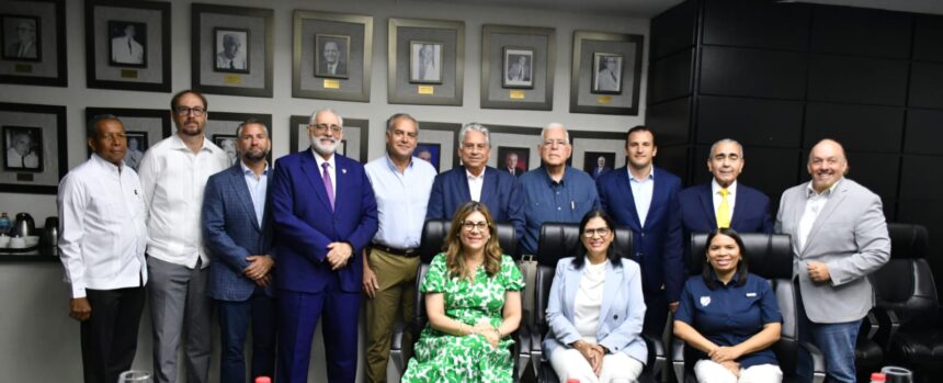 Vitelio Mejía reelegido presidente de LIDOM: Unanimidad en las votaciones
