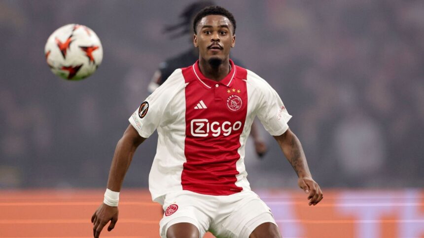 Liverpool busca refuerzos: ¿Hato del Ajax en la mira? Rumores y fichajes Premier League.