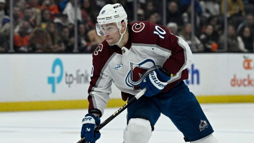 Avalanche traspasa a Coyle y Wood a Columbus: Refuerzos y espacio salarial