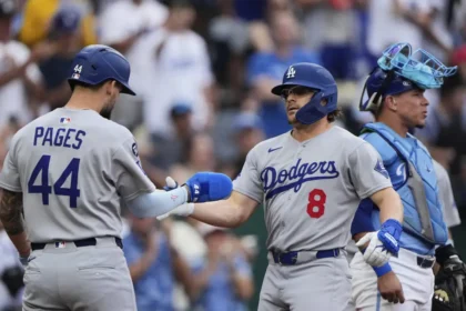 Dodgers aplastan a Reales: Hernández y Smith con jonrones; Wrobleski dominante