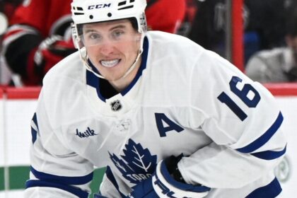 Golden Knights Firman a Marner: Estrella Llega por 8 Años