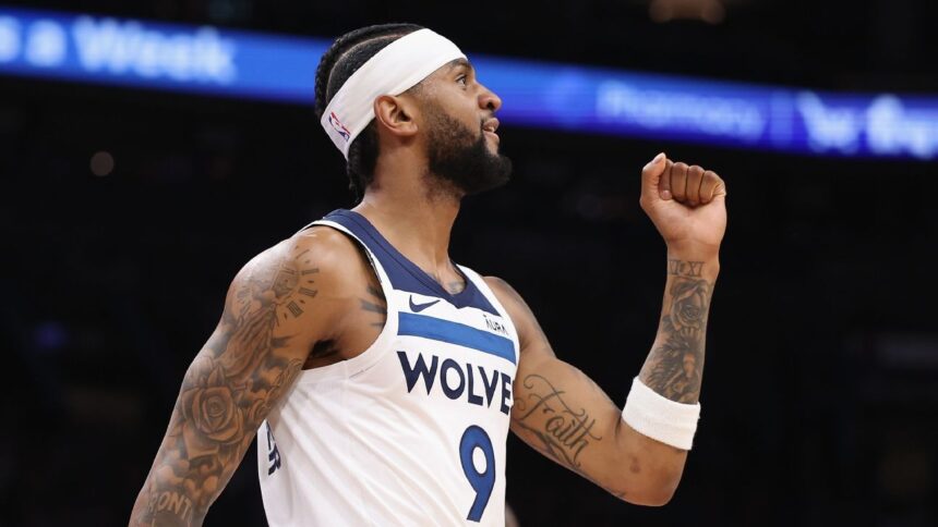 Hawks se refuerzan: Llegan Alexander-Walker y Kennard, tirador de élite