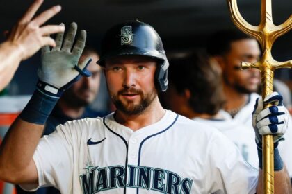 Raleigh Impone Poder: 33 HR y Gritos de MVP en Victoria de Mariners