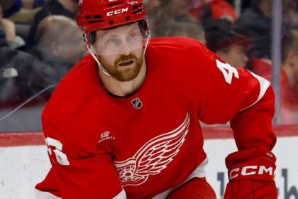 Panthers Fichan al Defensor Veterano Jeff Petry: Refuerzo para la Defensa