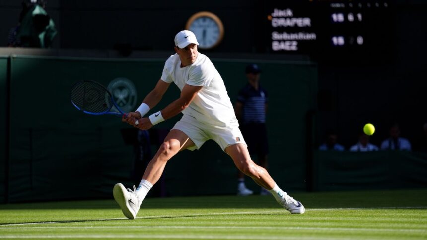 Draper Avanza en Wimbledon; Baez se Retira por Lesión