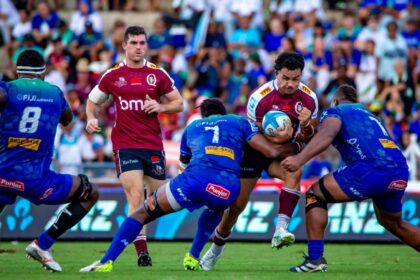 Reds vs. Lions: Nueve Wallabies y Estrellas All Blacks en la Alineación