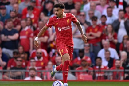 Liverpool Rechaza Oferta del Bayern por Luis Díaz: No se Mueve del Anfield