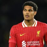Quansah deja Liverpool: Fichado por Bayer Leverkusen, con cláusula de recompra