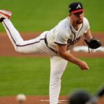 Schwellenbach, As de los Braves, Sufre Fractura en Codo; Lista de Lesionados Aumenta