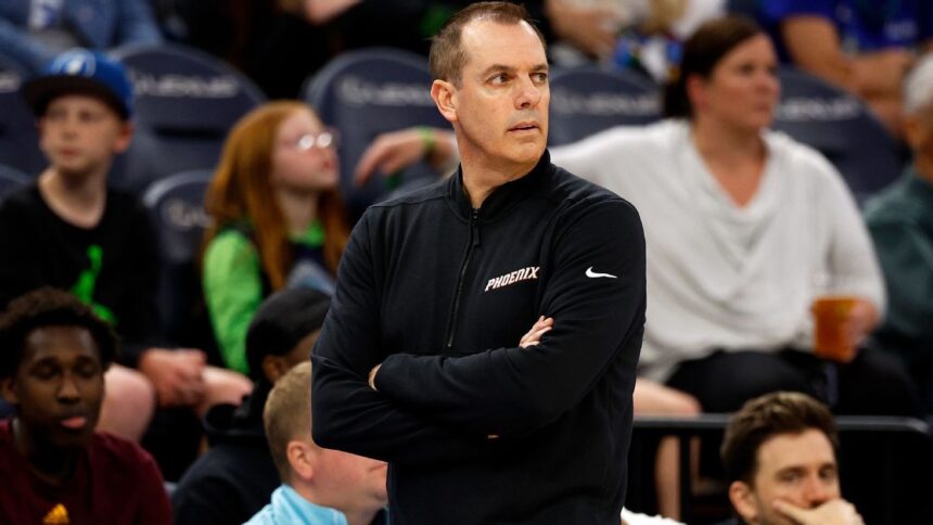 Vogel al banquillo: Ex-campeón llega a los Mavericks como asistente principal