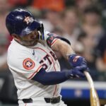 Altuve supera a Bagwell: Es 2do en hits históricos de Astros, rumbo a 3,000