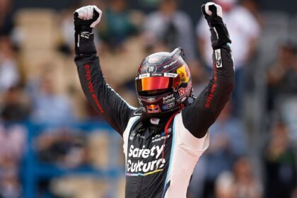 Van Gisbergen Regresa a Chicago: El Inicio Estelar en NASCAR