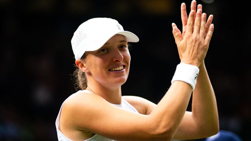 Swiatek Remonta y Avanza a 3ra Ronda de Wimbledon: Derrota a McNally