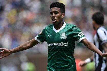 Estêvão: Desafío al Chelsea antes de unirse, según DT de Palmeiras