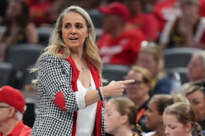 Hammon EXPLOTA: Aces dan pena en derrota ante Fever, "peor juego visto"