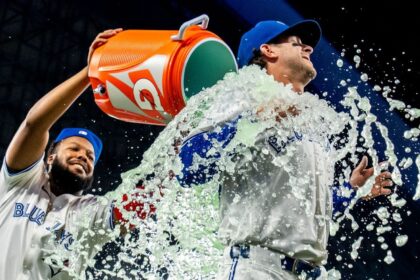 Ohtani MVP y Clement Sorprende: Análisis MLB y Playoffs