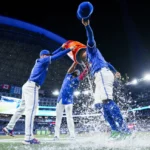 Azulejos arrasan a Yankees: ¡Líderes del Este MLB por primera vez desde 2016!