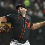 Gigantes vencen a Diamondbacks: Robbie Ray lanza juego completo y divide serie