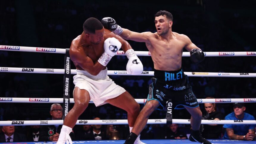 Catterall Vence a Eubank por Decisión Técnica tras Corte Accidental