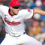 Sewald Activado: Guardians Refuerzan Bullpen con el Relevista Tras Lesión