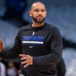 Dudley deja los Mavs: Será asistente principal de los Nuggets en NBA