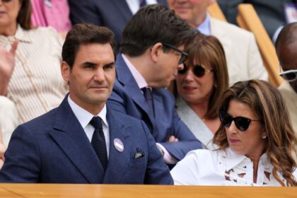 Federer en Wimbledon: Presencia Real para el Partido de Djokovic