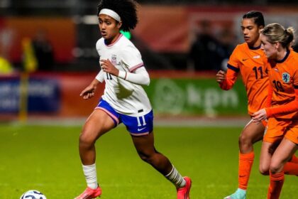Lily Yohannes, promesa USA, ficha por el Lyonnes francés
