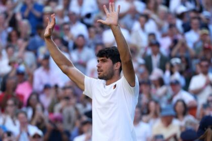 Alcaraz avanza a semis de Wimbledon: Aplasta a Norrie y busca título