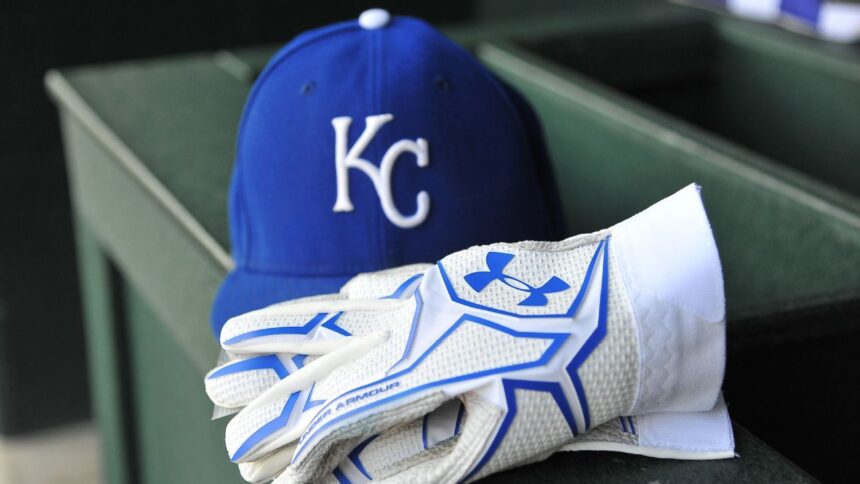 Royals: Canha a la lista de lesionados por codo; Devanney debuta en MLB