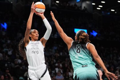 A'ja Wilson: MVP de las Aces Sale por Lesión de Muñeca