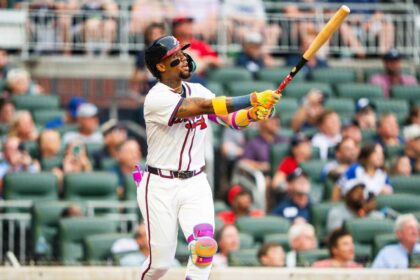 Acuna Fuera por Dolor en la Espalda, Wilson Abandonó el Juego por Golpe