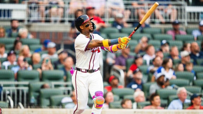 Acuna Fuera por Dolor en la Espalda, Wilson Abandonó el Juego por Golpe
