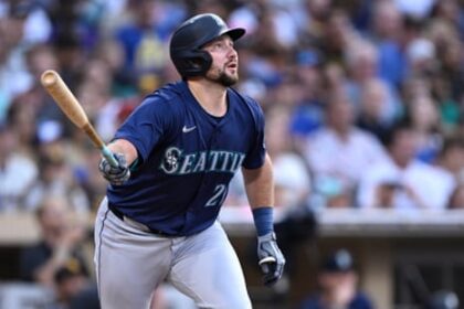 Cal Raleigh destrona a Griffey Jr.: ¡Nuevo récord de jonrones para Marineros!