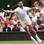 Djokovic conquista semifinal 14 de Wimbledon; Sinner en el horizonte