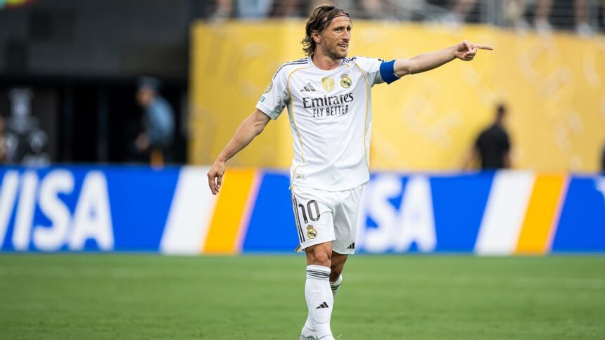 Real Madrid Busca Refuerzos Tras Despedida de Modrić y Derrota