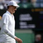 Sinner Protege Codo en Entreno vs Djokovic: Semifinal Wimbledon