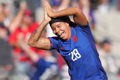 Mia Fishel ficha por el Seattle Reign: Nuevo contrato récord en la NWSL