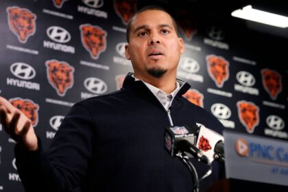 Bears Aseguran a Ryan Poles: Extensión hasta 2029, Clave para el Futuro