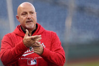 Rizzo, Ex-GM de los Nationals, Invita a Tragos a Aficionados en Washington