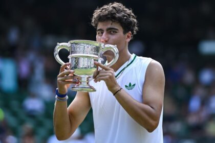 Ivanov de Bulgaria Conquista Wimbledon Juniors: ¡Segundo Búlgaro Campeón!