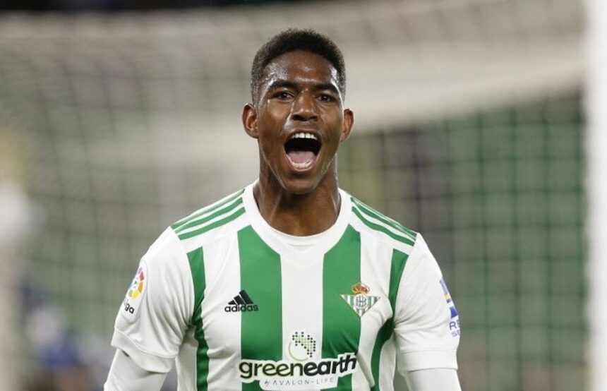 Junior Firpo Regresa al Betis: Refuerzo Clave para la Defensa Verdiblanca