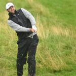 Scheffler desafía a Portrush: Driver flojo, pero 68 (-3) y líder en el Open