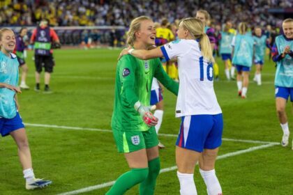 Hampton, heroína en penales: Inglaterra sobrevive a Suecia y avanza en la Eurocopa