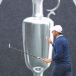 McIlroy avanza en el Open: Supera el corte y apunta alto en Portrush